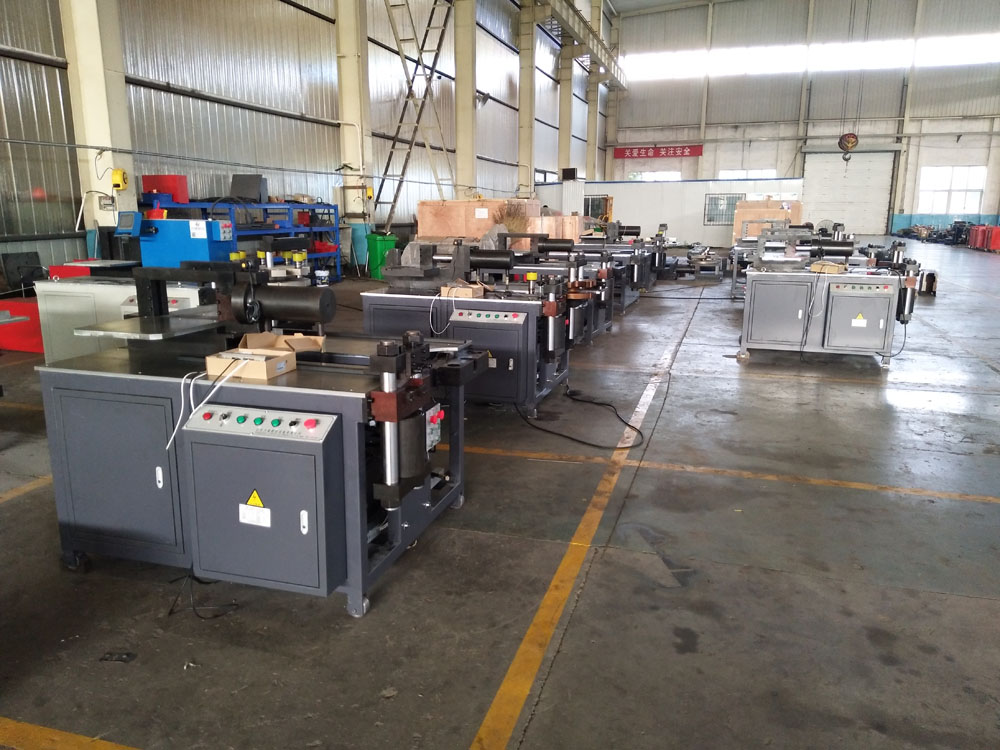 母线加工机的机械电气一体化系统解析